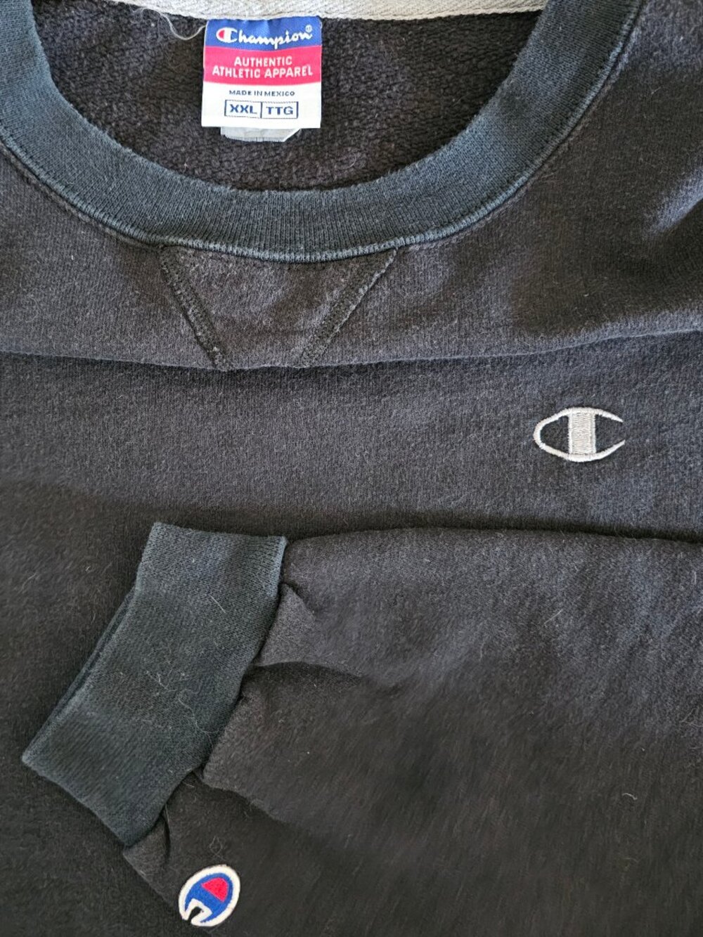 Vintage Black Champion Crewneck Sweatshirt - Size XXL (Y2K Mid-2000s) - Picture 9 of 11